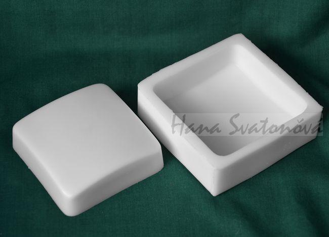 Obdélník pletený 8,7x6cm