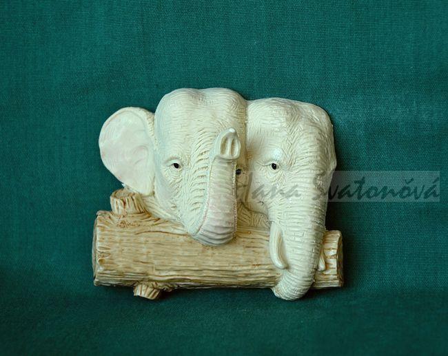 Relief 2 Sloni, vel 7,5x6cm