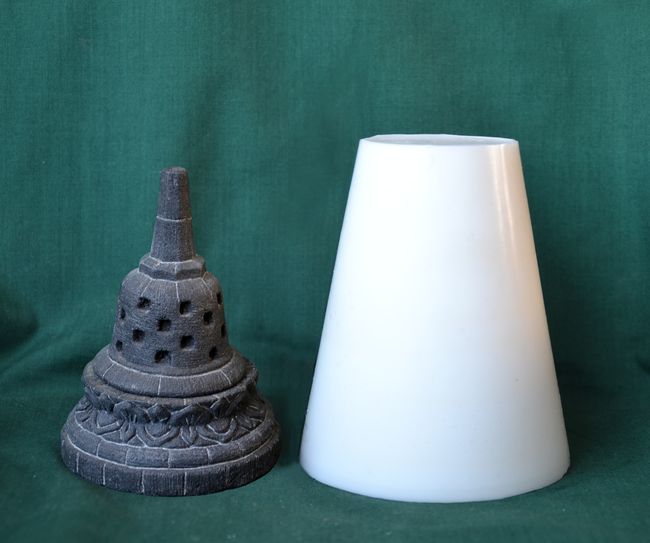 Borobudur věž - výška 9,5cm