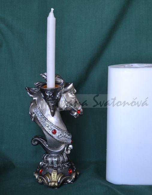 Forma svícen HLAVA KONĚ, na tenkou svíčku výška 15cm