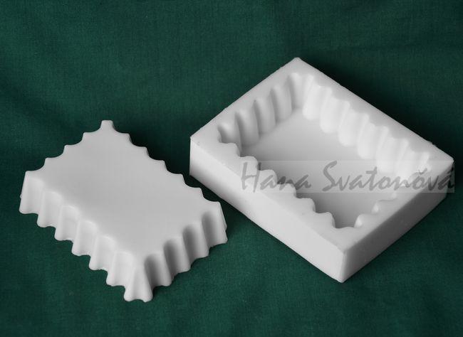 Obdélník vlnky, konický 8x5,6cm