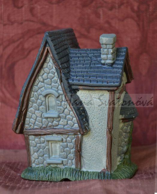 Chaloupka ll - výška 11cm