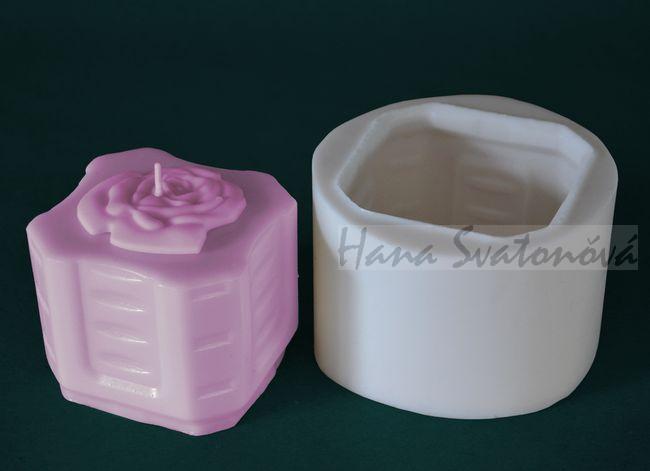 Věž široká s růží - 8,5x8,5x7,5cm